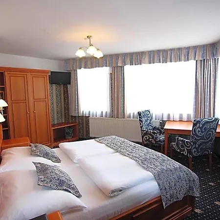 Hotell Old 3*