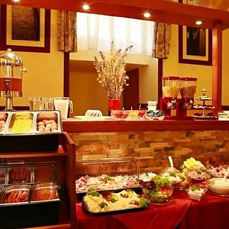 Old Hotell 3*