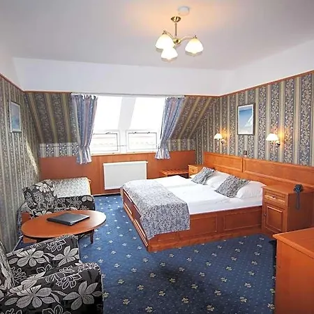 Old Hotell 3*