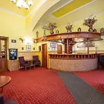 Hotel Old