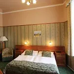 Hotel Old